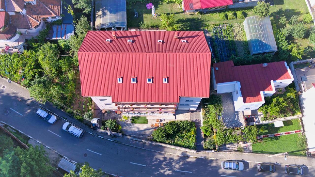 Vila Victoria Ramnicu Valcea Exterior photo