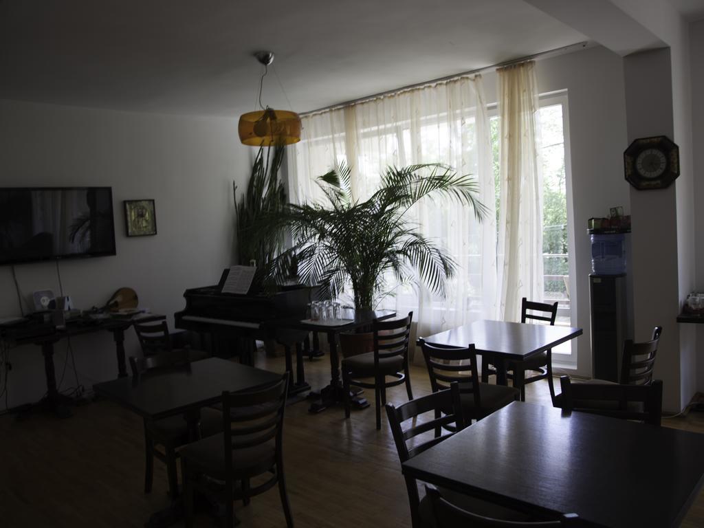 Vila Victoria Ramnicu Valcea Exterior photo