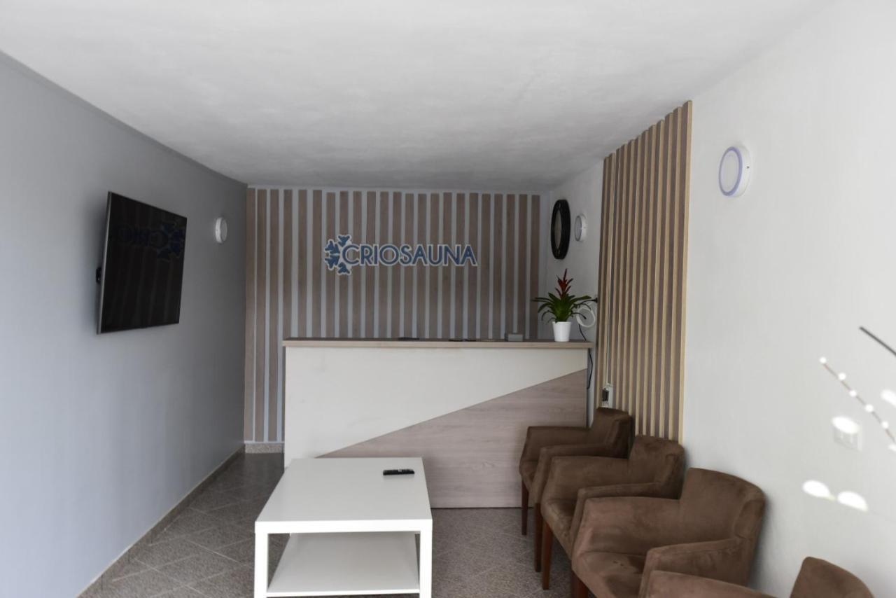 Vila Victoria Ramnicu Valcea Exterior photo